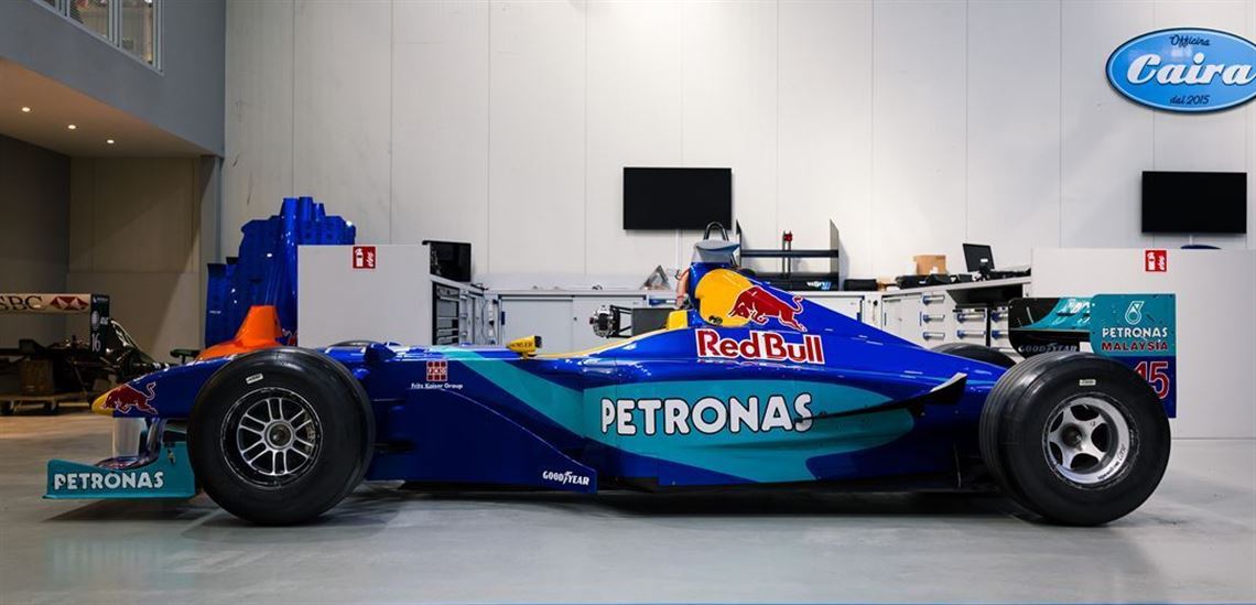 f1-sauber-c17-04