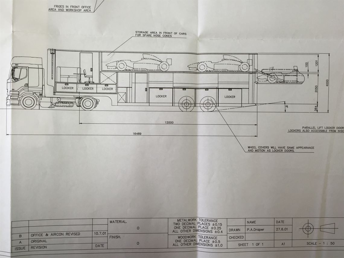 2-formula-car-or-2-prototype-transporter