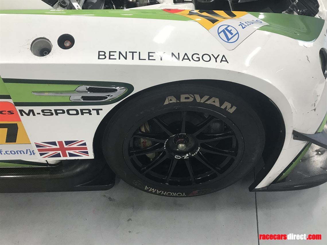 2016-bentley-continental-gt3---ch023-ch025--