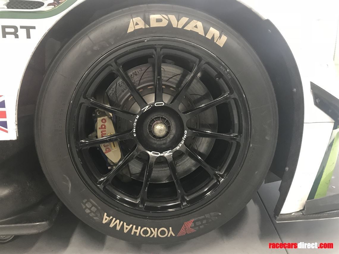 2016-bentley-continental-gt3---ch023-ch025--