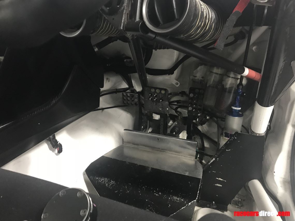 2016-bentley-continental-gt3---ch023-ch025--