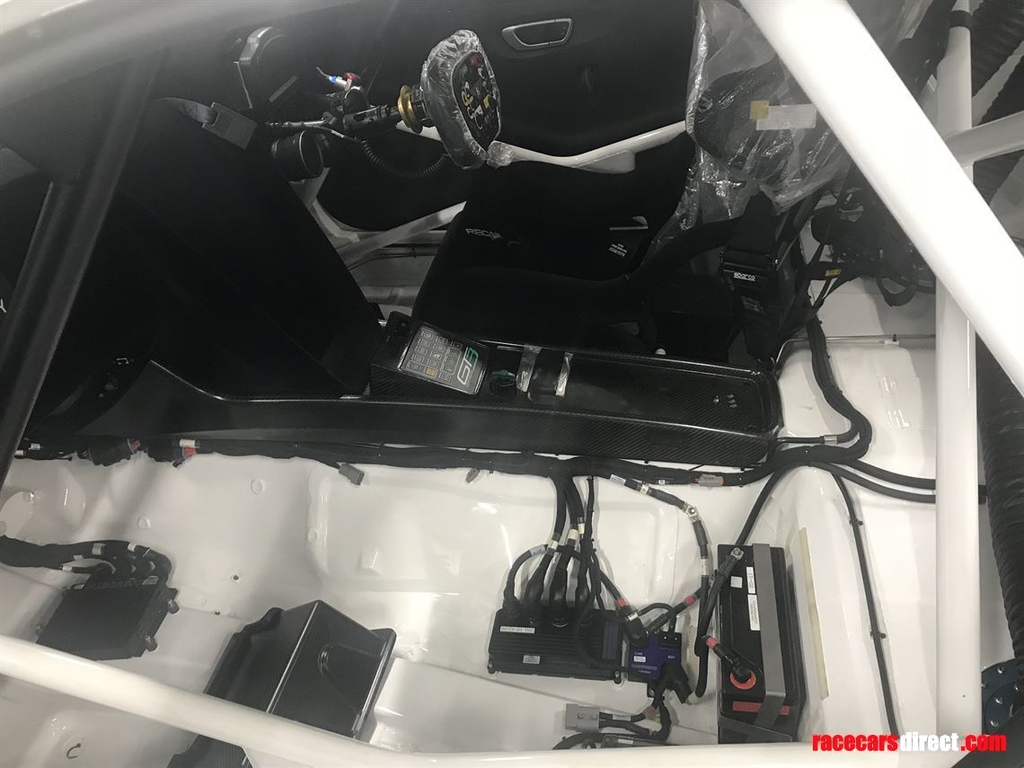 2016-bentley-continental-gt3---ch023-ch025--