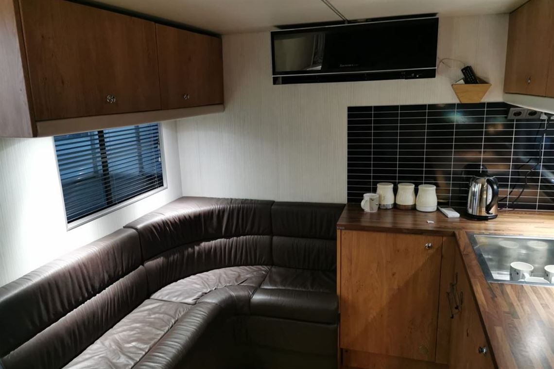 hopkins-race-rally-cross-trailer-with-living