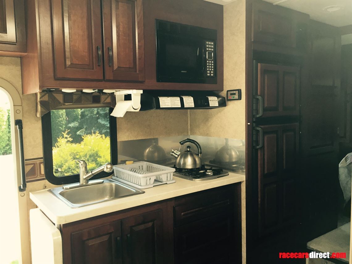 luxury-camper-mercedes-sprinter-solera