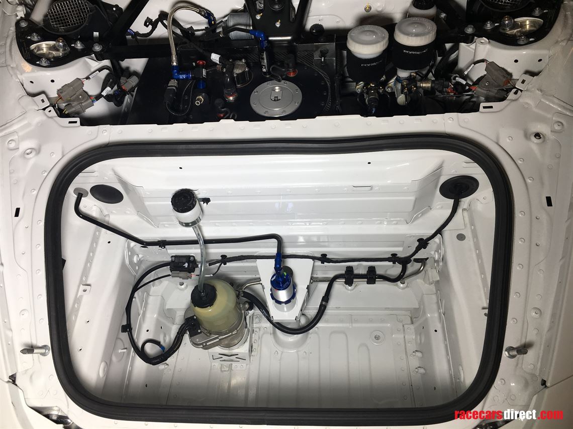 porsche-991-cup-2018-supercup-j-vanlagen-km-3