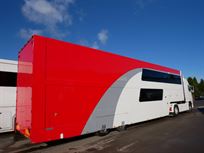 2-car-transporter-with-living-workshop