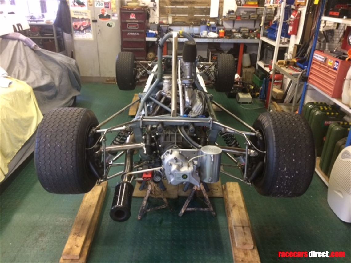 chevron-b15-formula-3