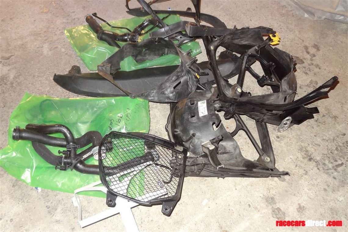 assorted-porsche-991-rad-box