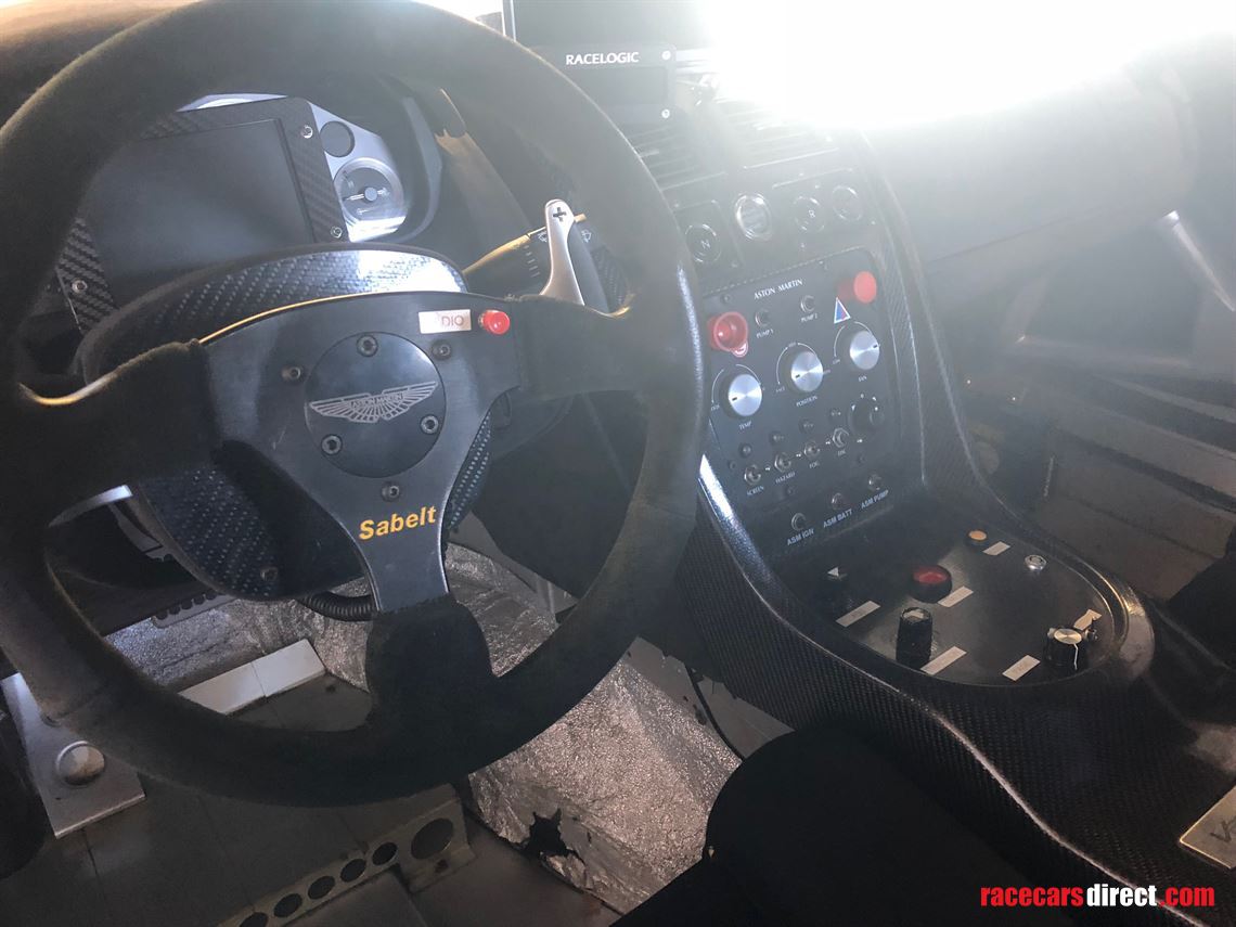 aston-martin-vantage-gt4