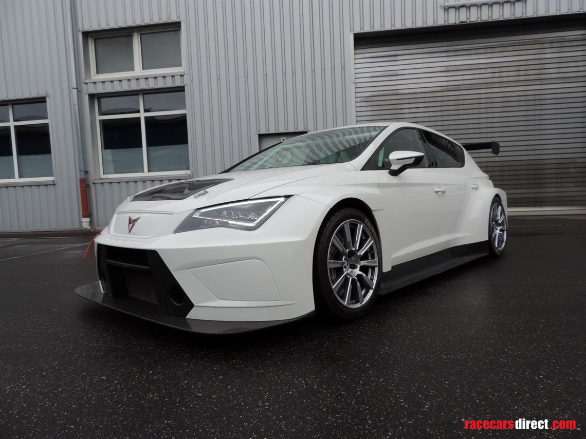 cupra-tcr-seq-with-very-low-mileage-for-sale