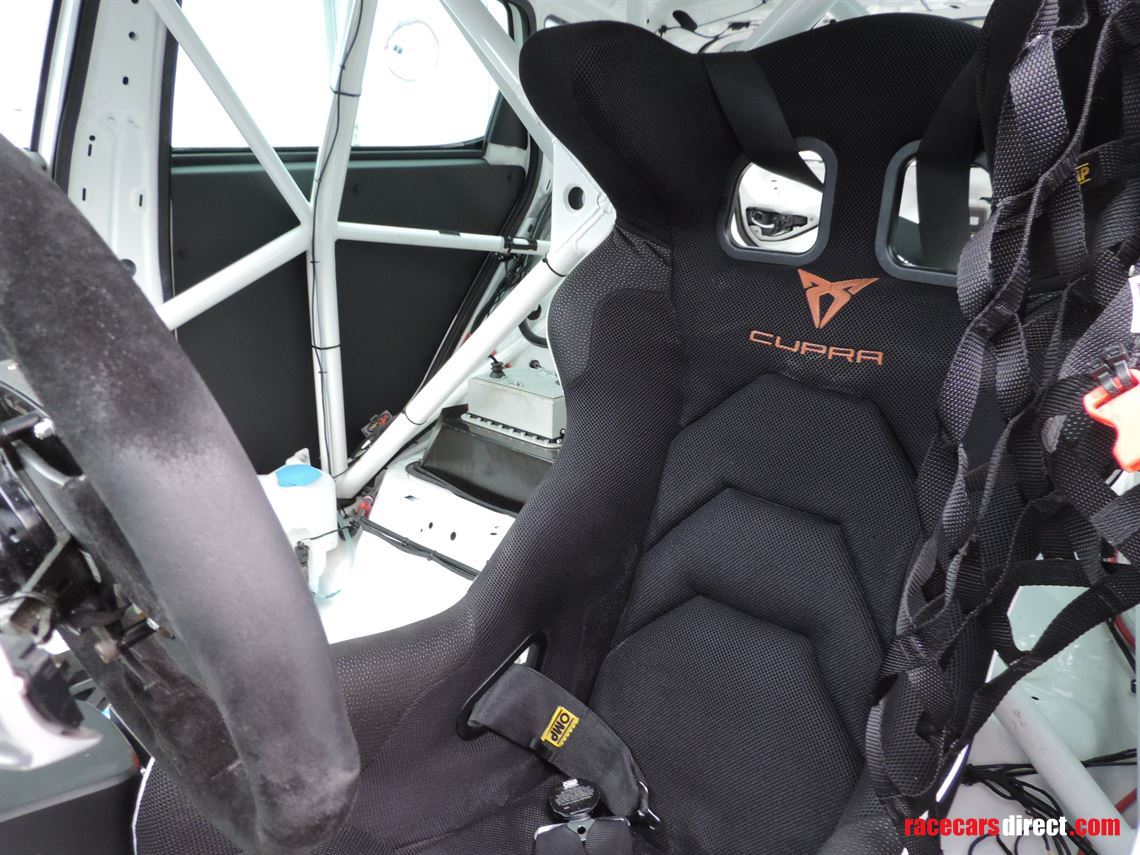 cupra-tcr-seq-with-very-low-mileage-for-sale