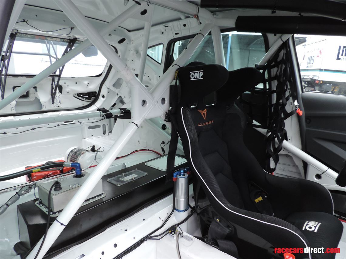 cupra-tcr-seq-with-very-low-mileage-for-sale