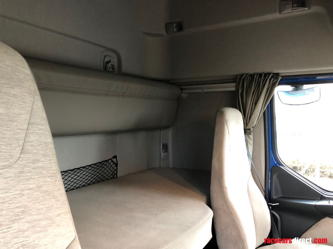 renault-premium-6x2-race-supporttransporter