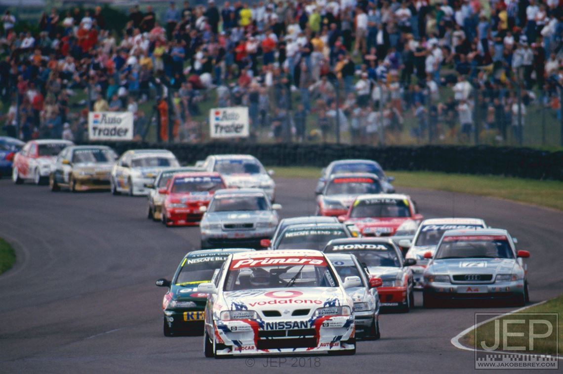 nissan-primera-super-touring-car