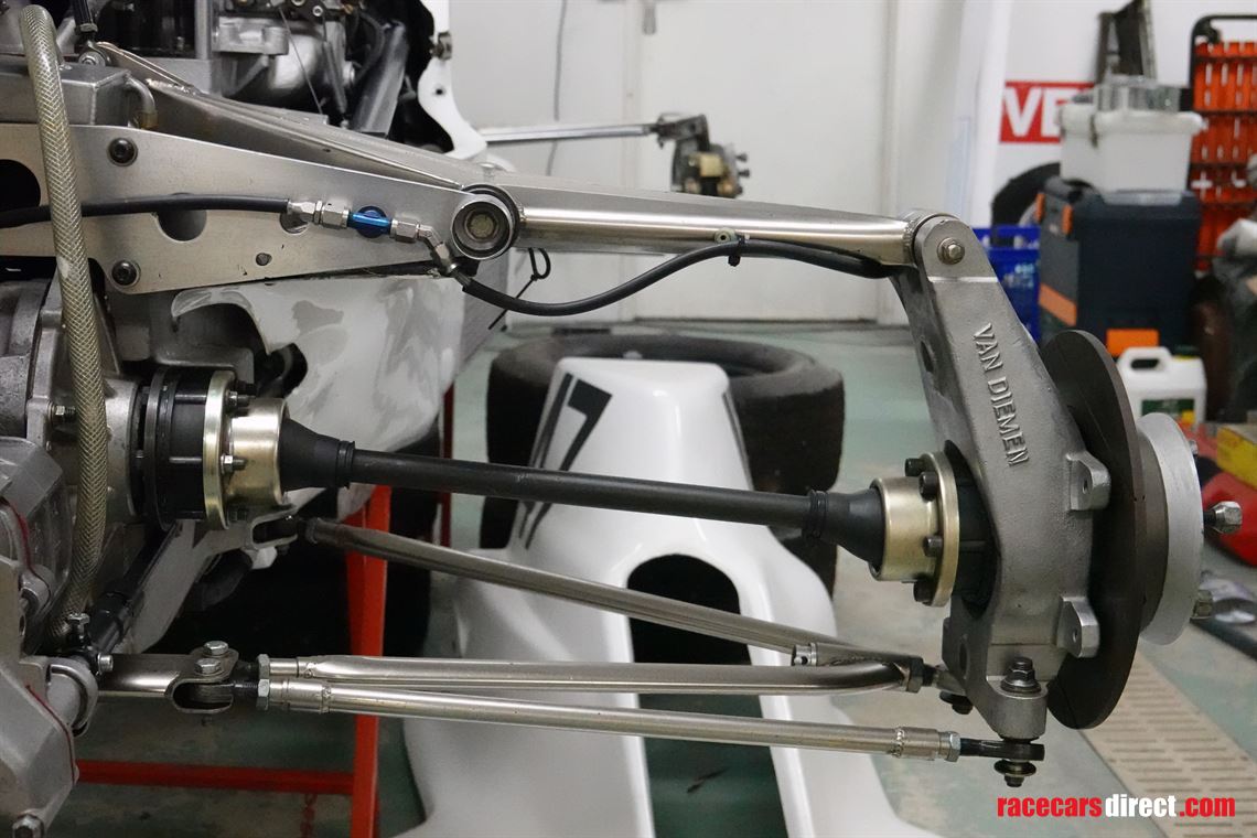 formula-ford-van-diemen-rf-85