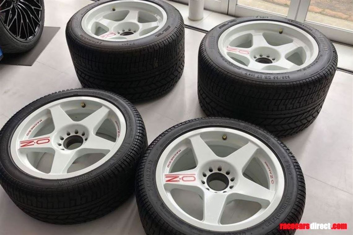Racecarsdirect.com - Ferrari F40 OZ Racing Wheels