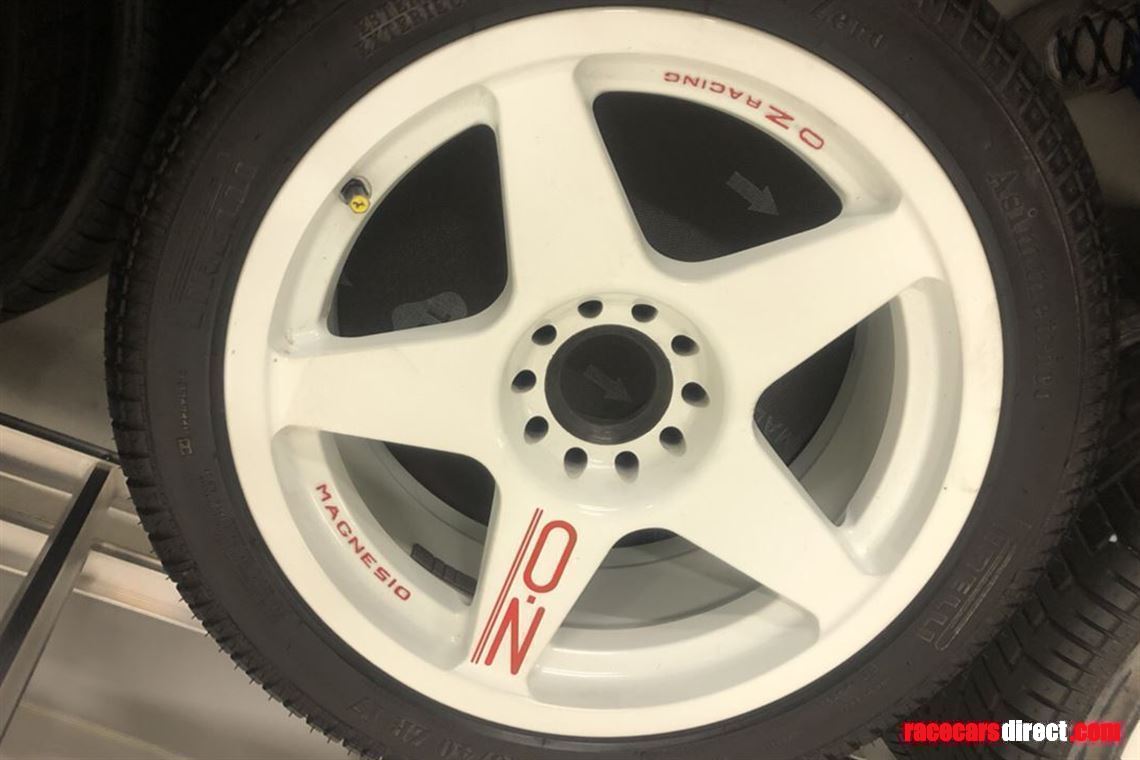 ferrari-f40-oz-racing-wheels
