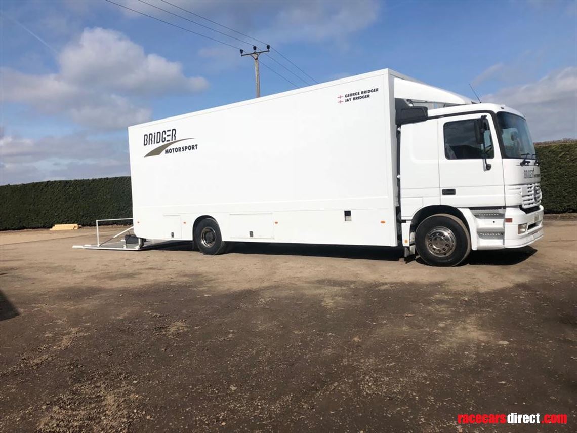 mercedes-actros-18t-race-lorry-with-hopkins-b