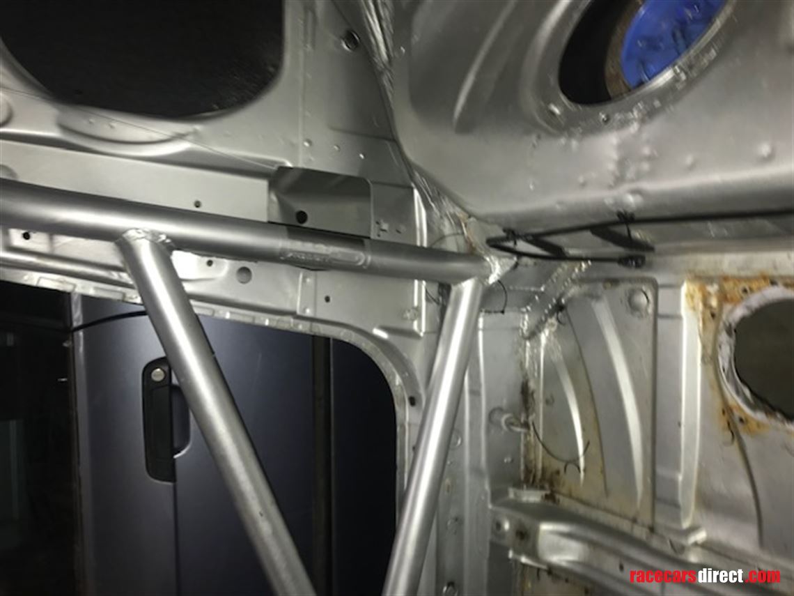 bmw-e46-m3-damaged-race-prepped-shell-with-v5