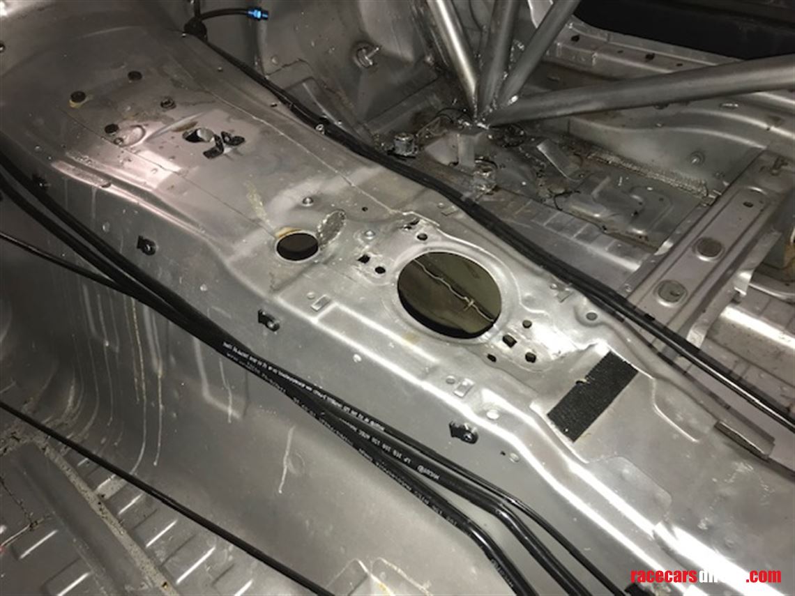 bmw-e46-m3-damaged-race-prepped-shell-with-v5