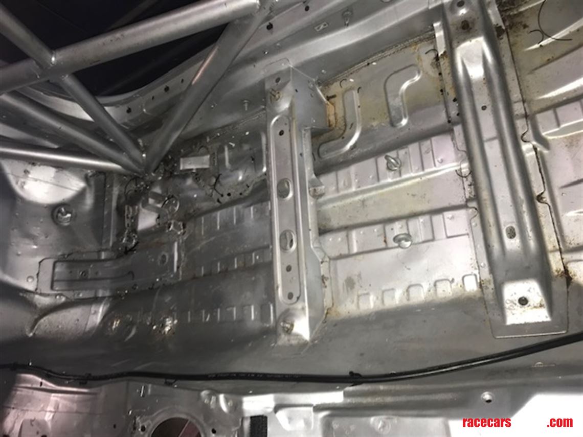 bmw-e46-m3-damaged-race-prepped-shell-with-v5