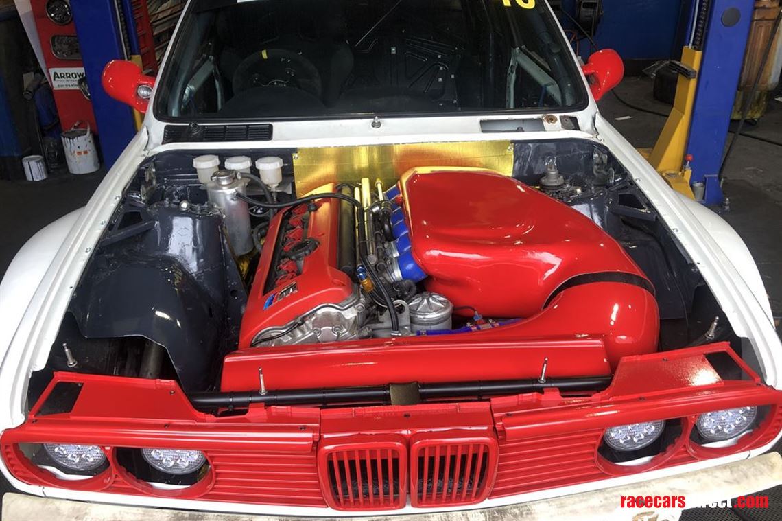 one-of-a-kind-bmw-e30-wide-bodied