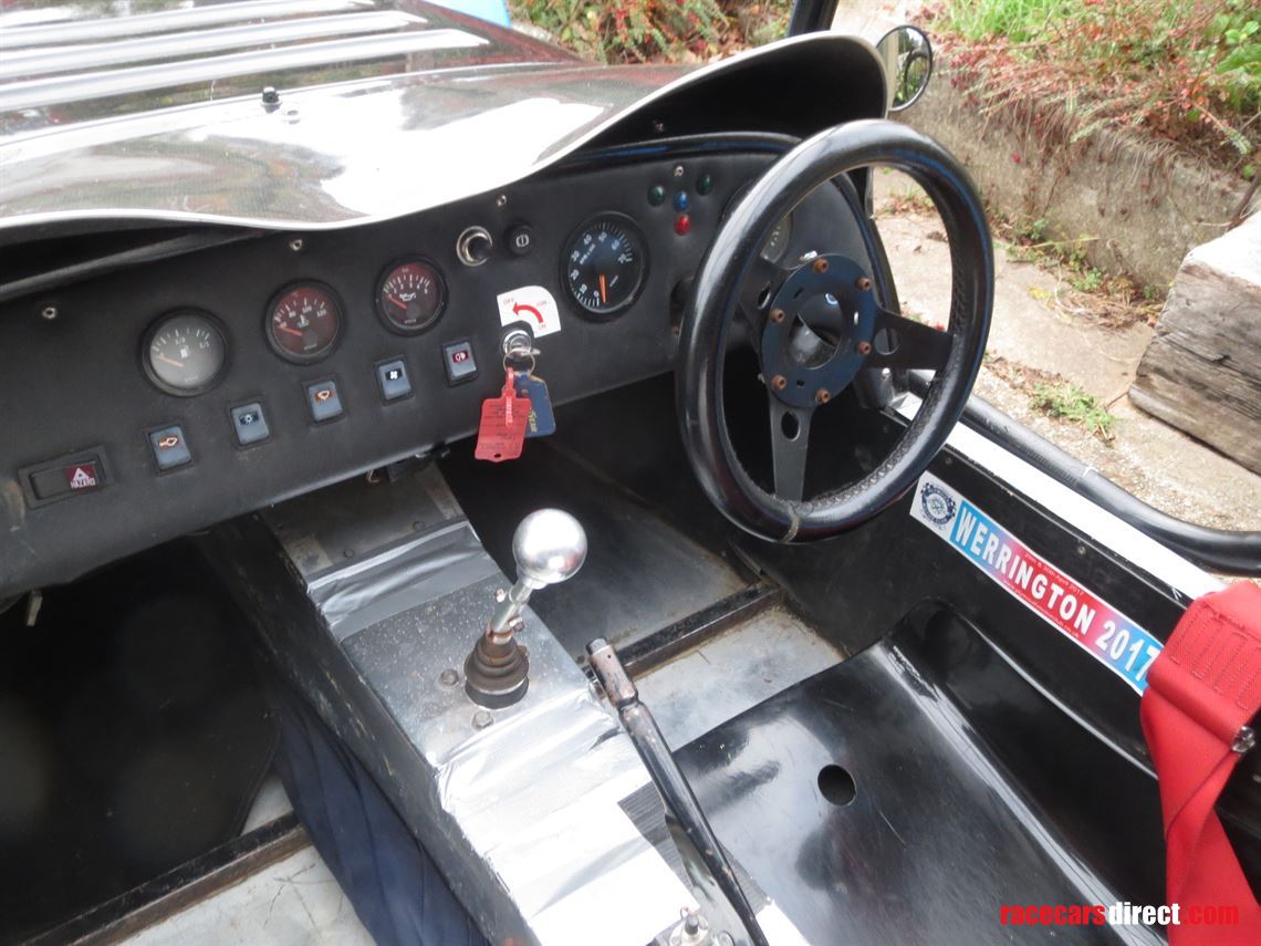 Cockpit - Umbrella not included in sale but open to negotiation