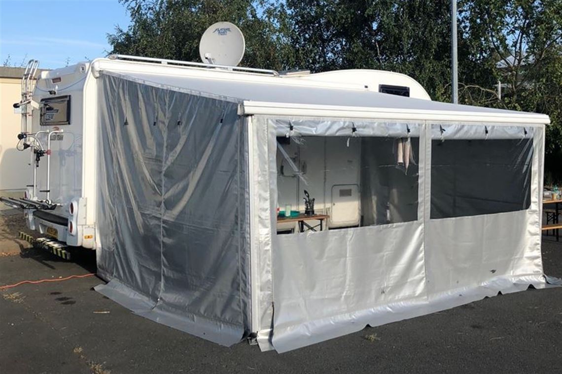 roller-team-motorhome-with-gh-full-wind-out-a