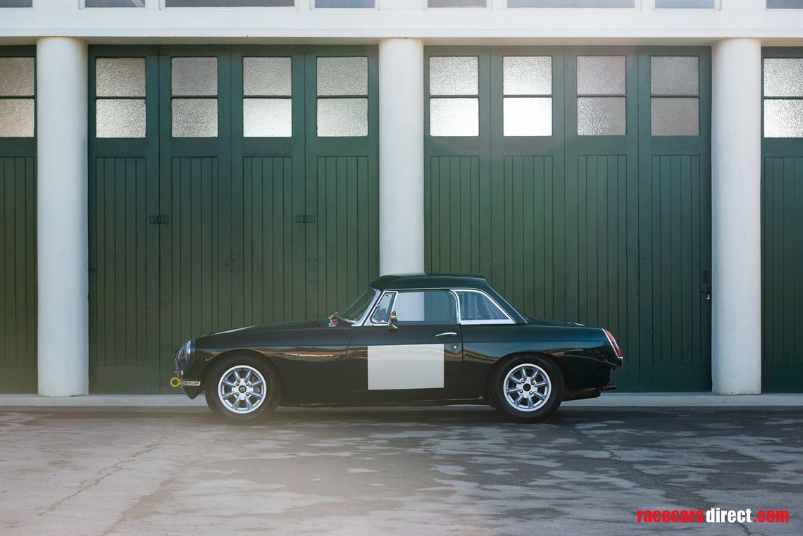 1964-mgb-roadster-fia-race-car