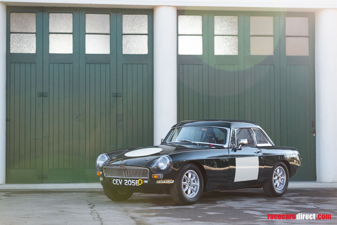 1964-mgb-roadster-fia-race-car