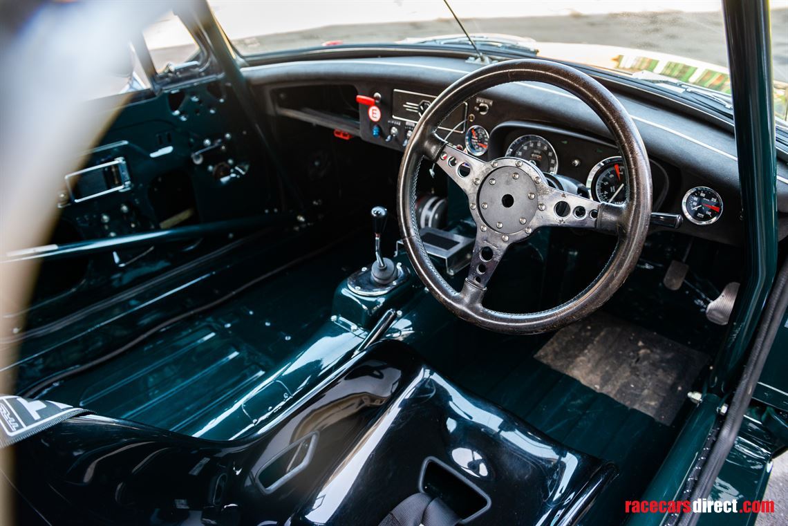 1964-mgb-roadster-fia-race-car