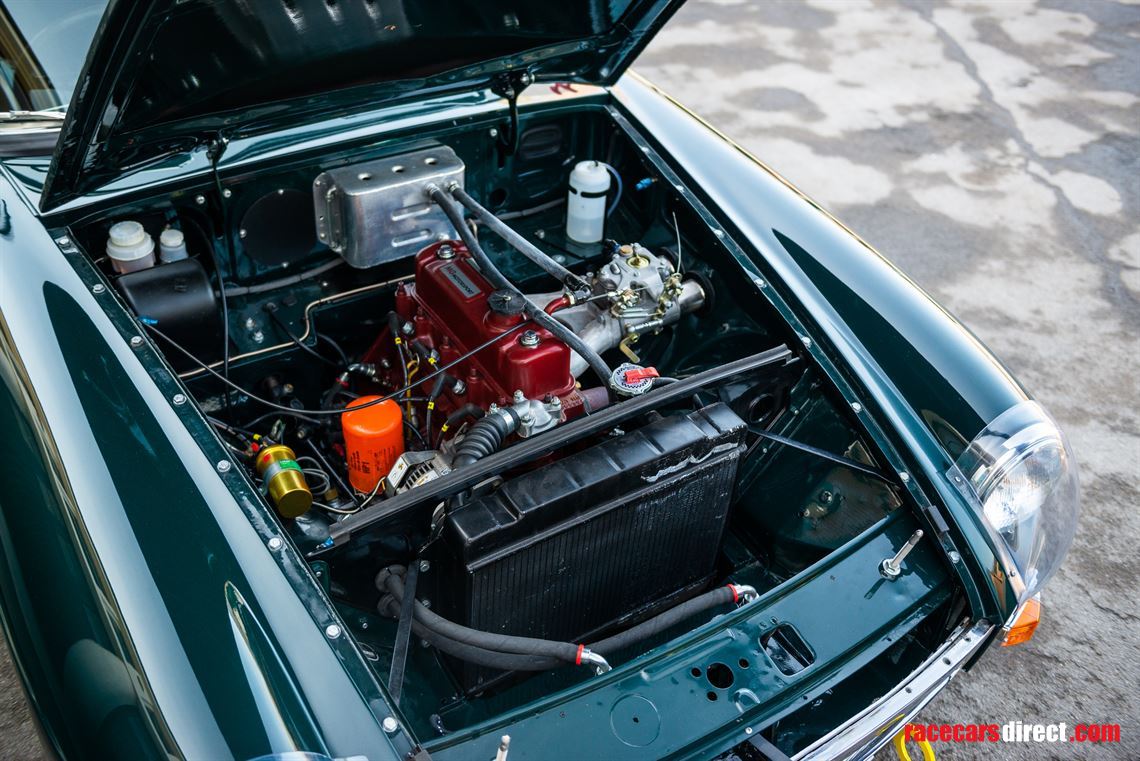 1964-mgb-roadster-fia-race-car