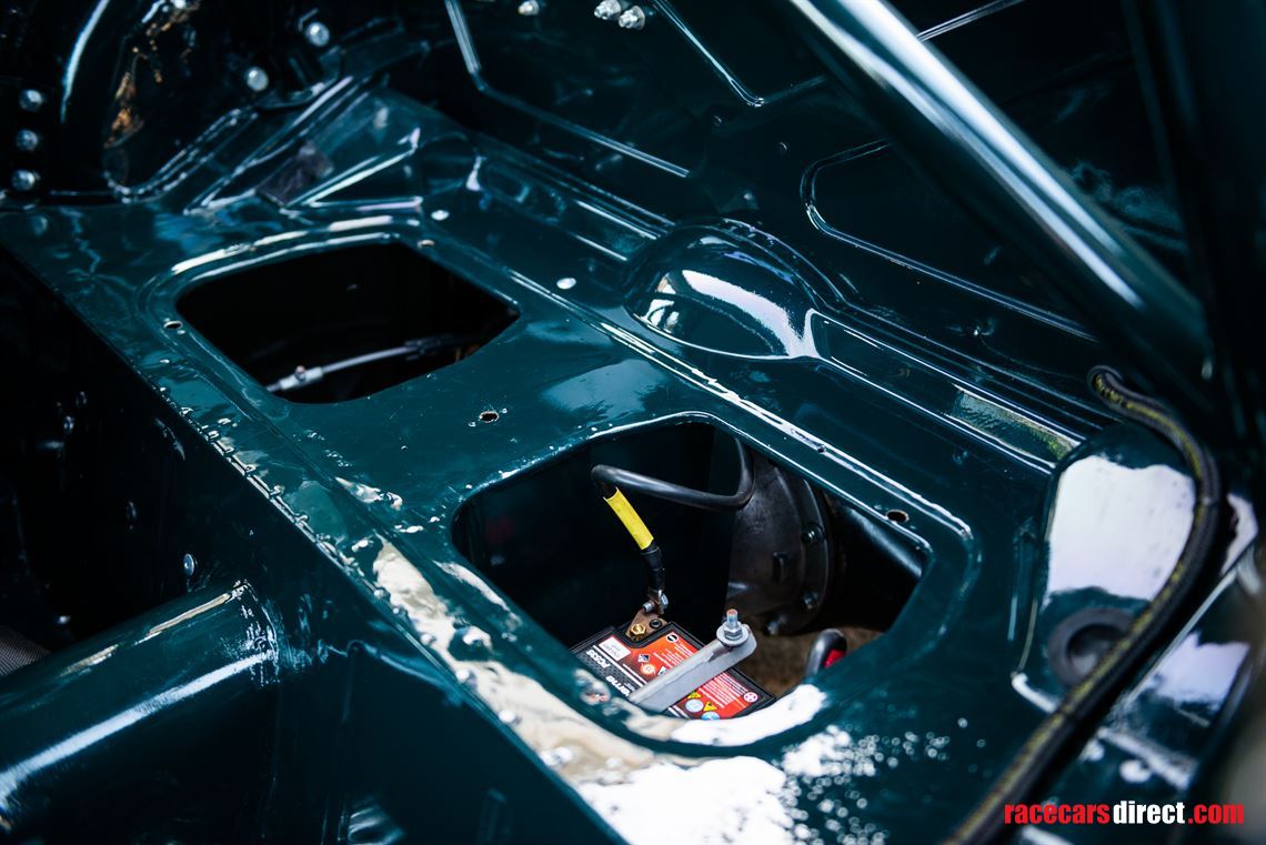 1964-mgb-roadster-fia-race-car