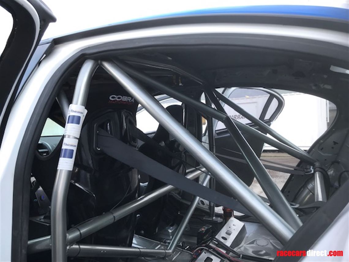 chevrolet-g8-holden-vxr8