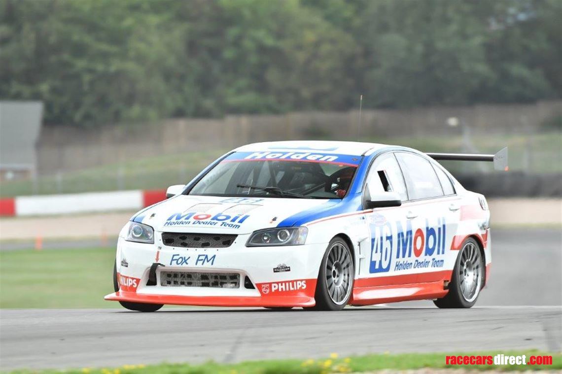 chevrolet-g8-holden-vxr8