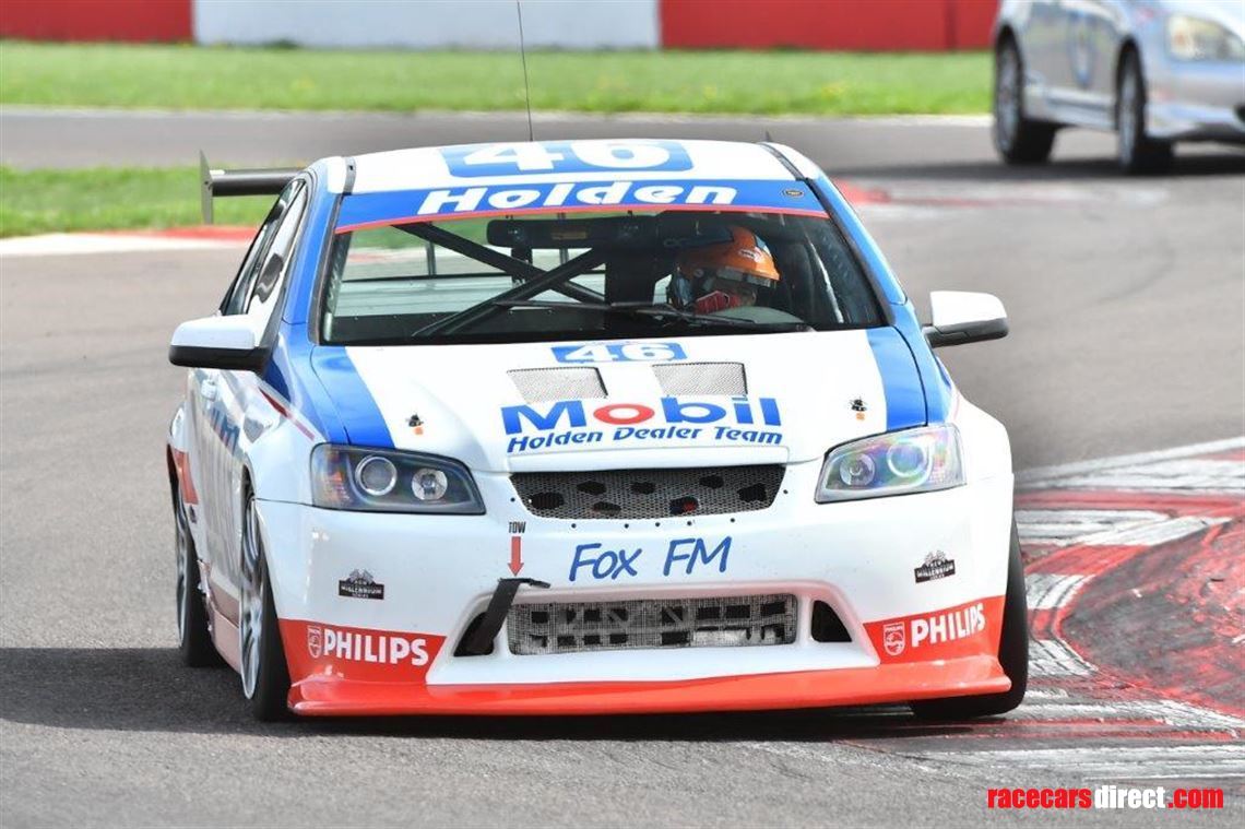 chevrolet-g8-holden-vxr8