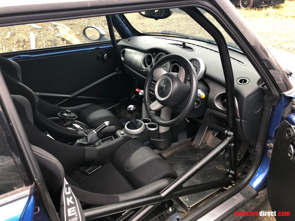 mini-challenge-cooper-s-class-specification-r