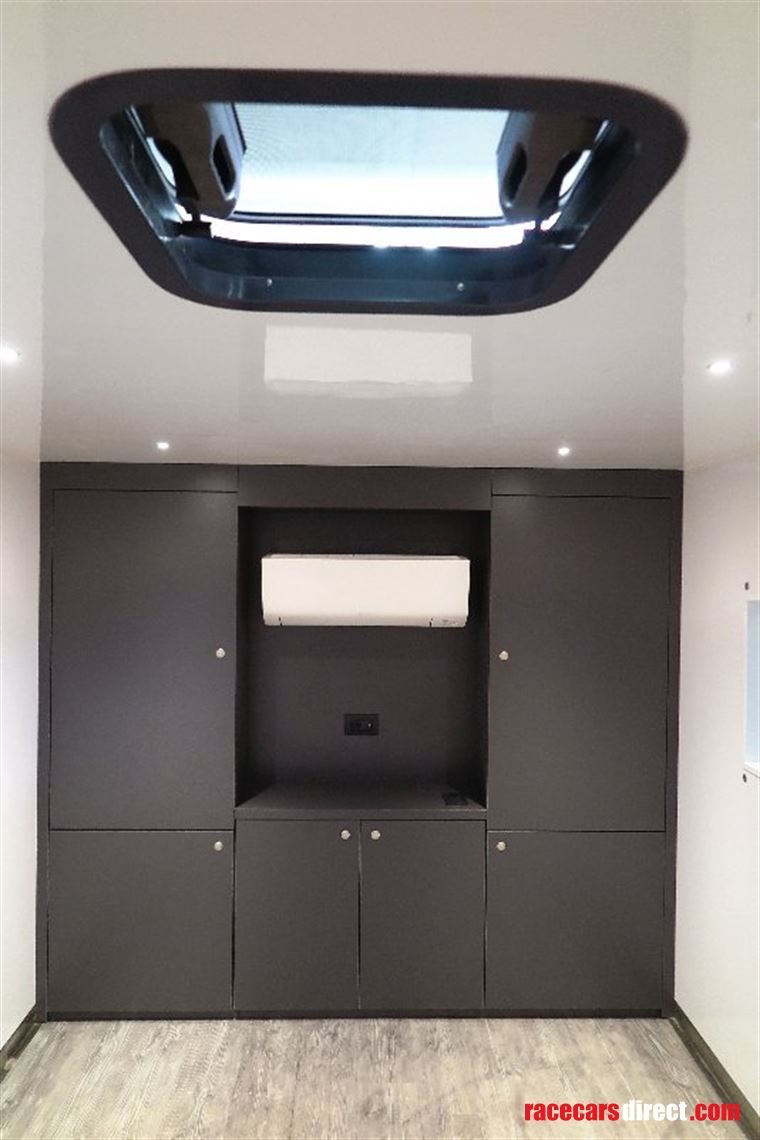 racetrailer-with-desk-white-awning-in-good-co