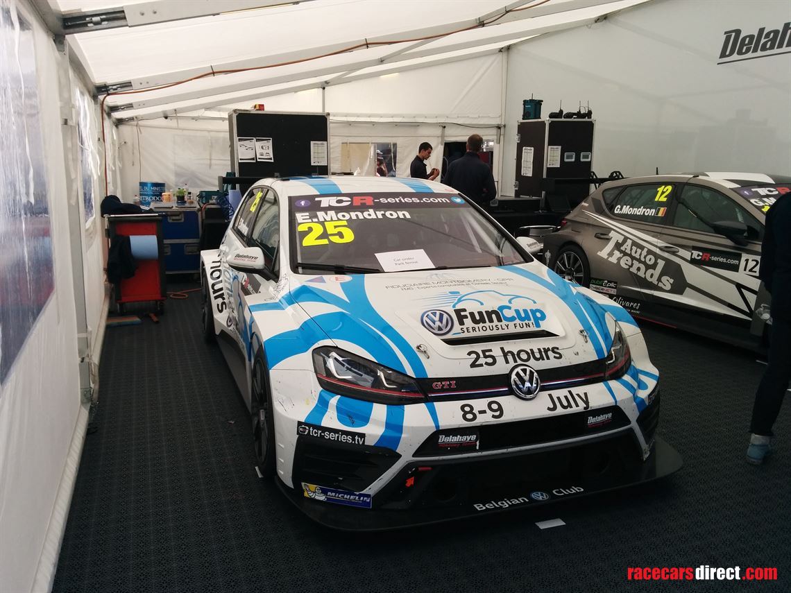 racetrailer-with-desk-white-awning-in-good-co