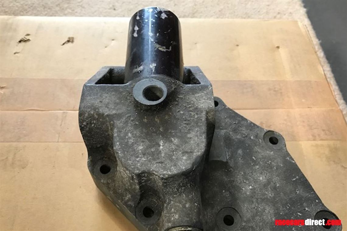 ftgc-gearbox-end-cover-with-oil-pump-and-filt