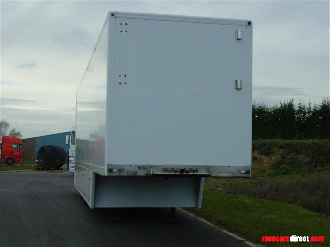 race-trailer-takes-2-gts-prototypes-or-saloon