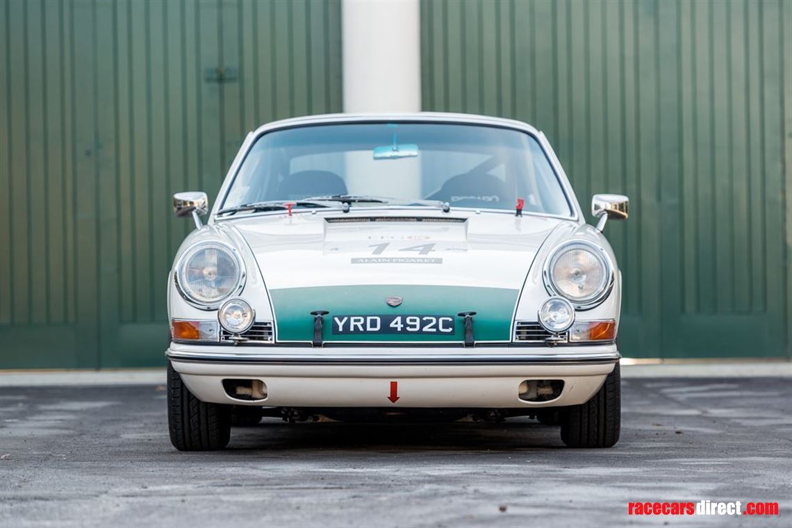 1965-porsche-911-2-litre-race-car