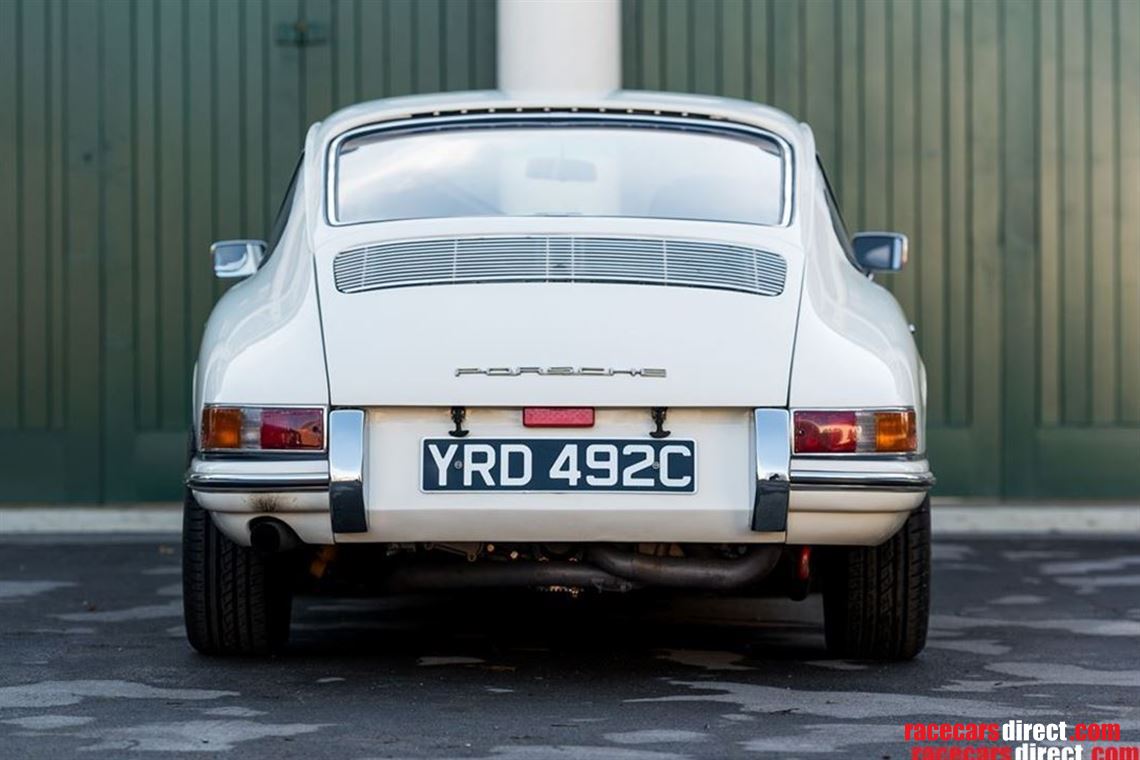 1965-porsche-911-2-litre-race-car