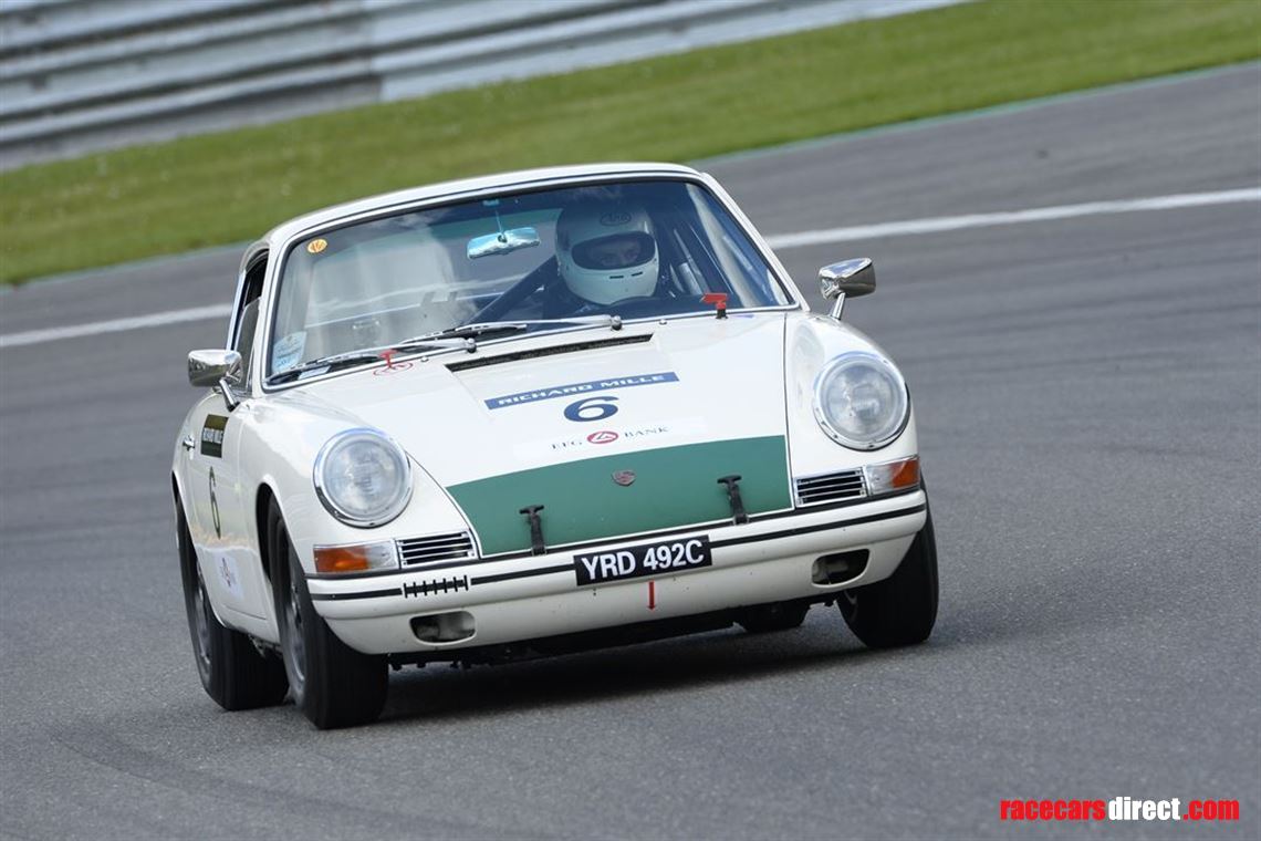 1965-porsche-911-2-litre-race-car