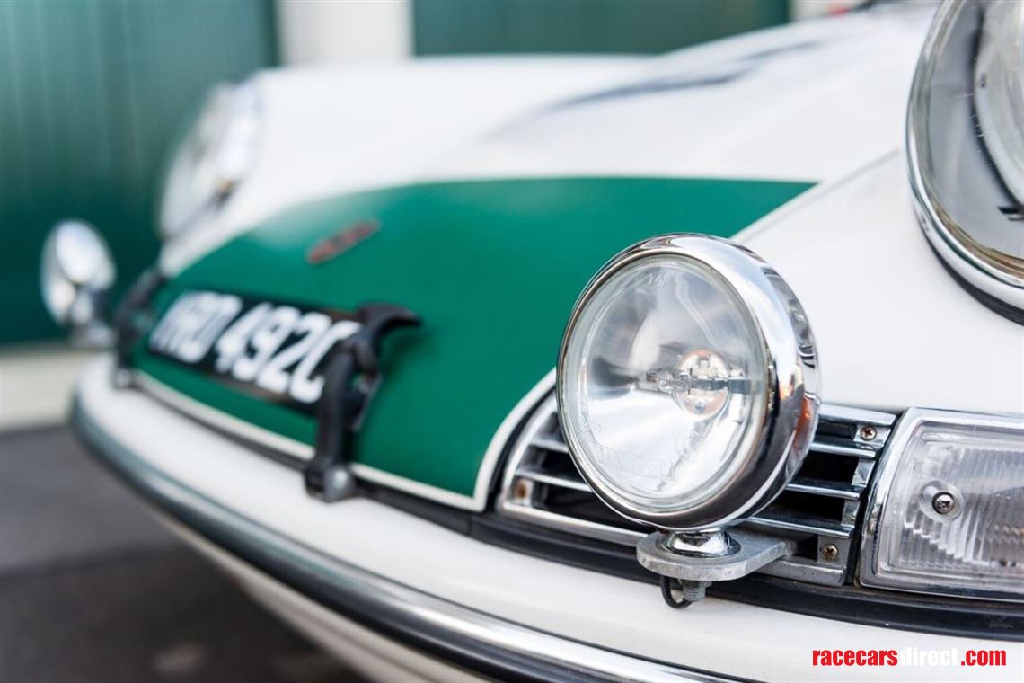 1965-porsche-911-2-litre-race-car