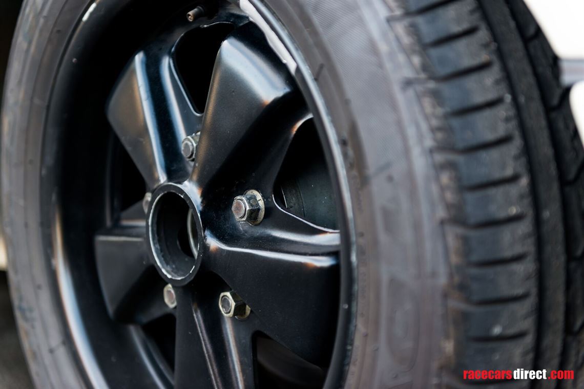 1965-porsche-911-2-litre-race-car