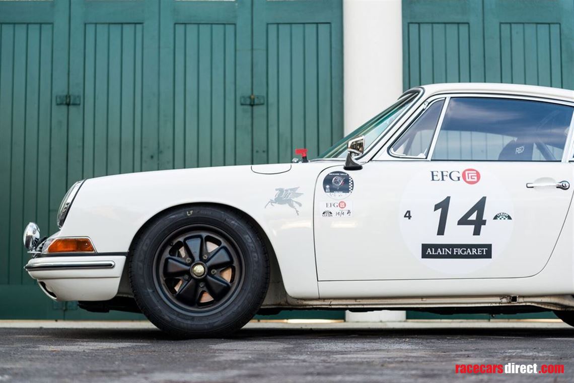 1965-porsche-911-2-litre-race-car