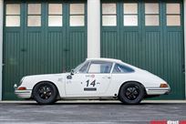 1965-porsche-911-2-litre-race-car