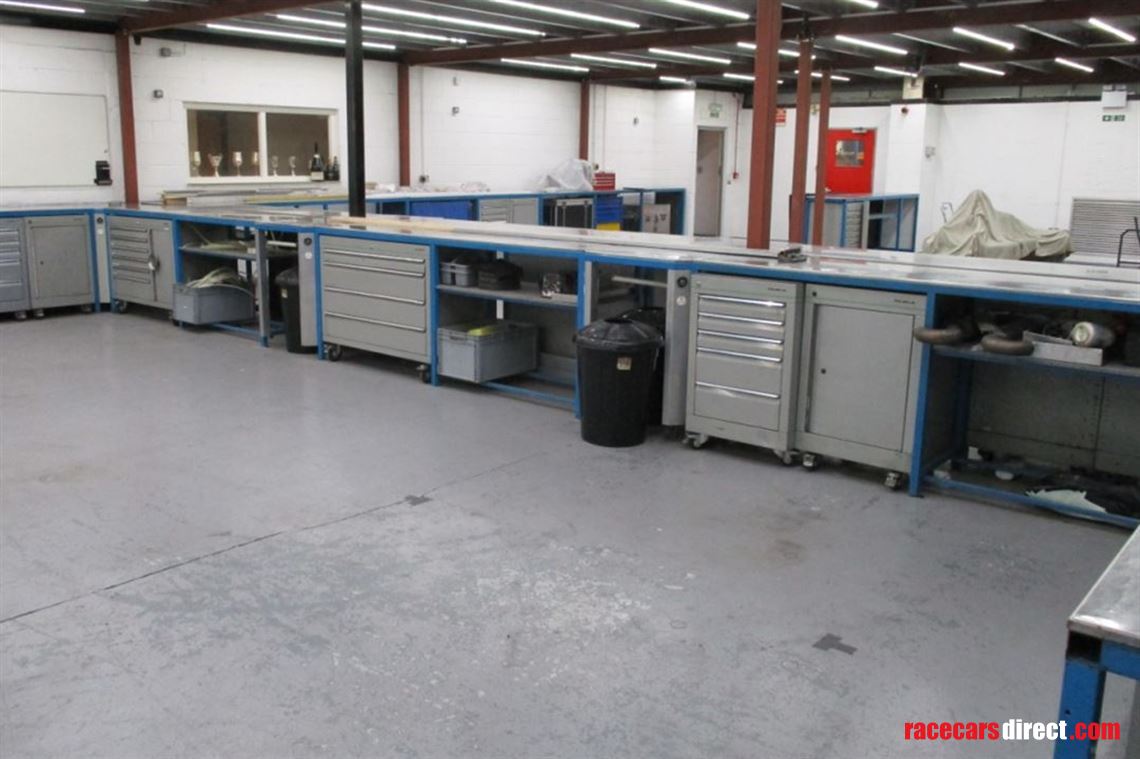 workshop-benches-and-cabinets