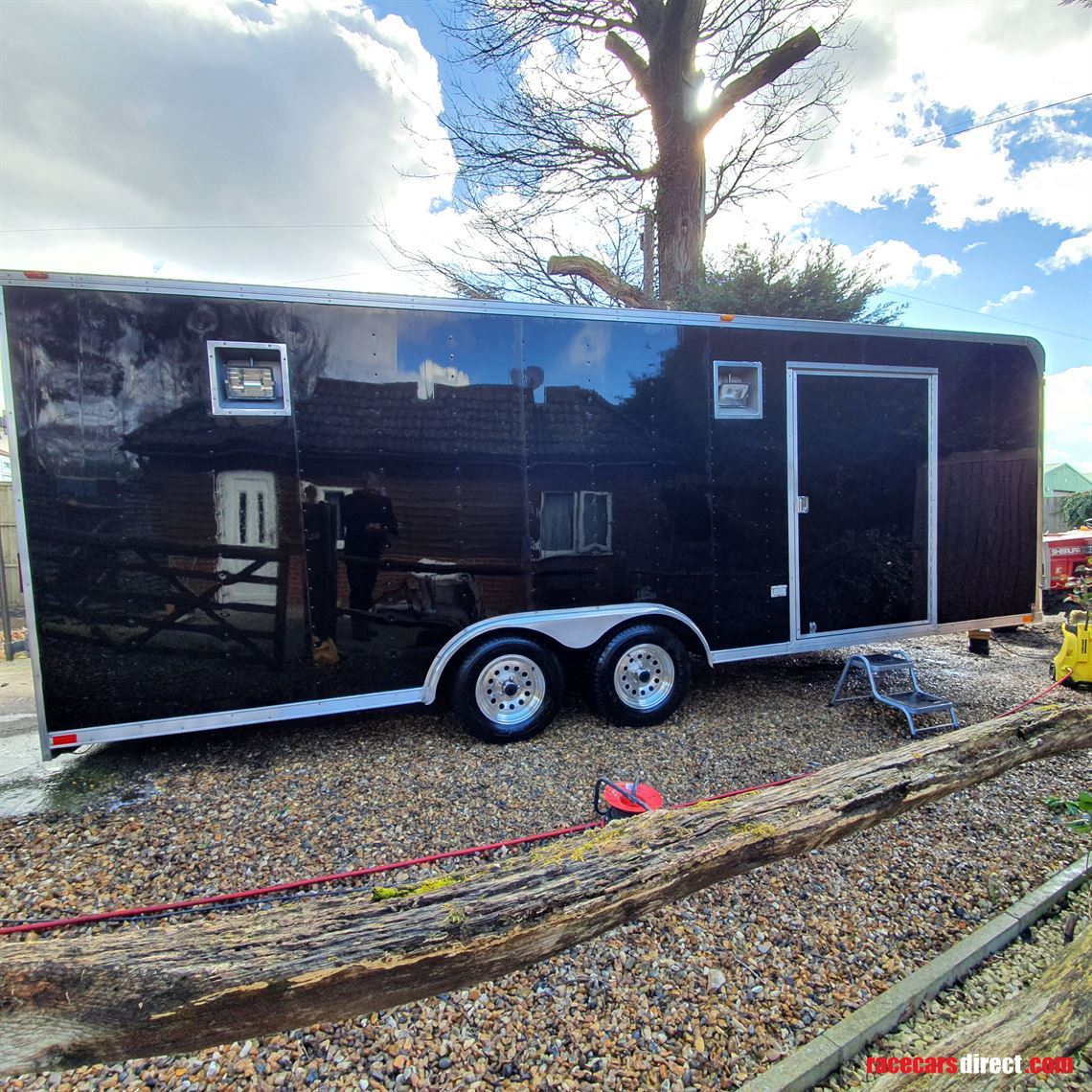 american-race-car-trailer-by-vintage-trailes
